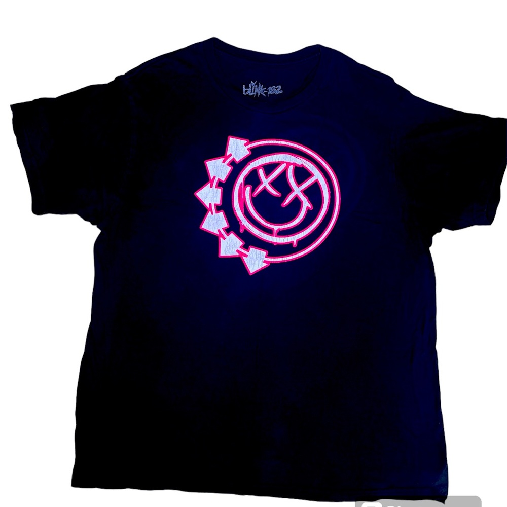 Graphic Band T shirt  Blink 182 rock concert band black size large L